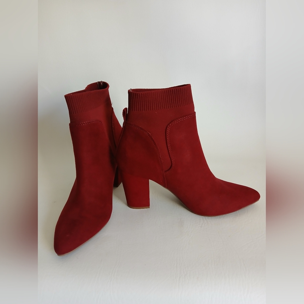 Time and Tru Burgundy Heeled Boots Faux Suede Fabric Edging Sz8.5M Wide Heel
